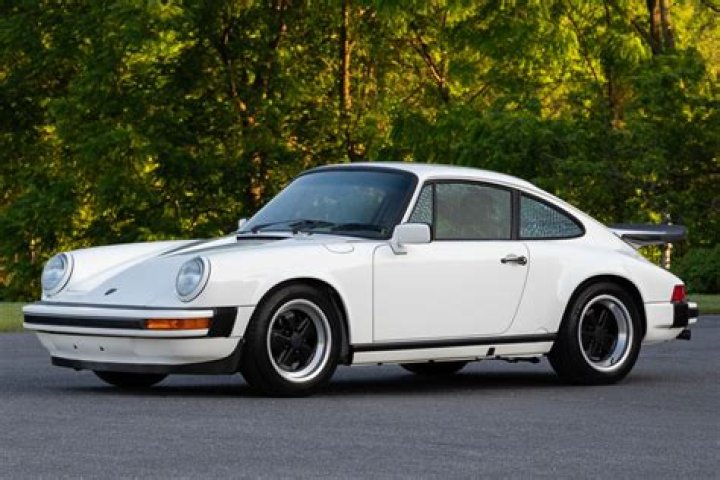 1988 Porsche 911 Carrera Coupe