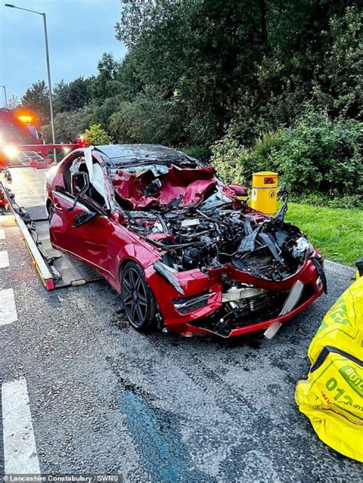  A Mercedes got smashed up in the shooting
