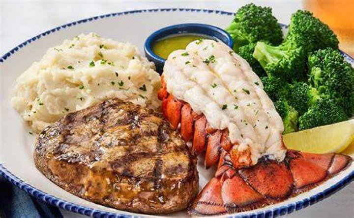 A Red Lobster restaurant in Jackson, Mississippi, has temporarily closed its doors