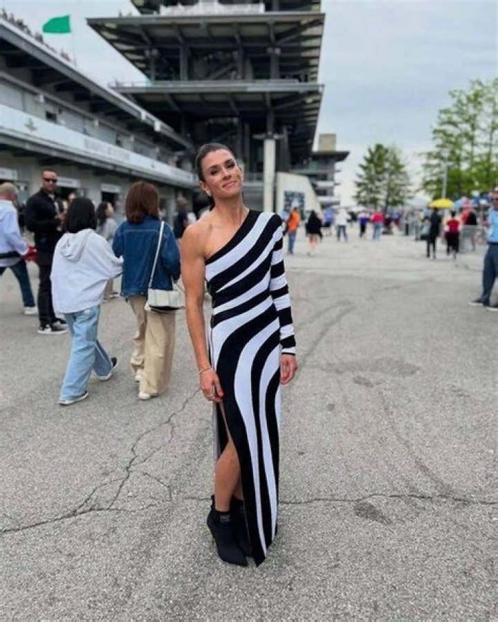 After seeing her outfit, people were suddenly feeling spirited
