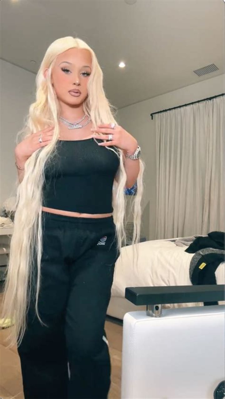 Alabama Barker showed off her father's new Barbie pink car on social media