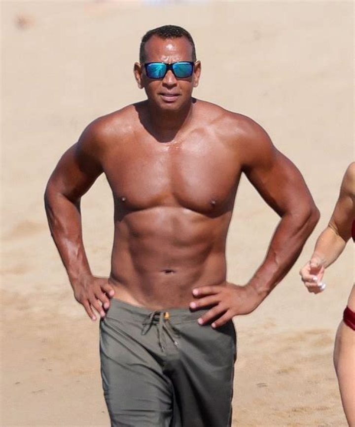 Alex Rodriguez Shows Off Ripped Body in Selfie With Girlfriend Jaclyn Cordeiro After Losing 32 Lbs