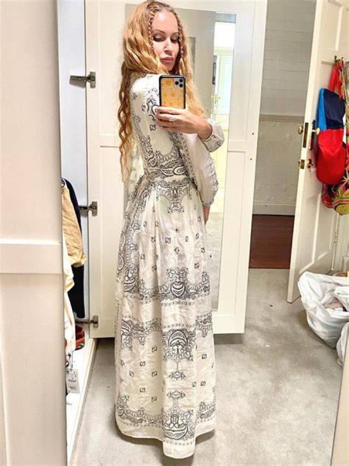 Alice often shares her fashion finds on TikTok to inspire women with body types like hers
