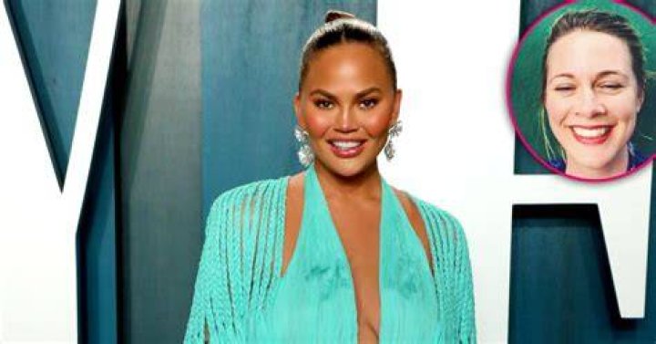 Alison Roman Apologizes After Chrissy Teigen Reacts to Her Diss
