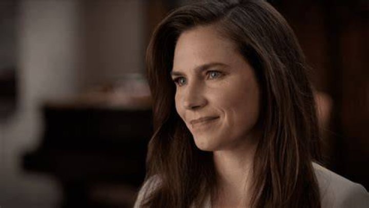 Amanda Knox Opens Up About Quitting Alcohol