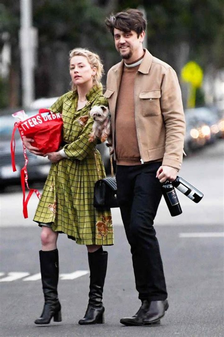 Amber dated filmmaker Andy Muschietti