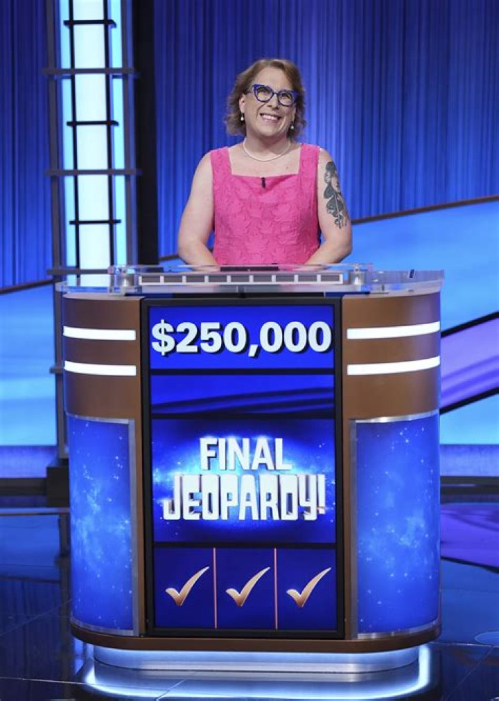 Amy Schneider revealed that she's spoken online with fellow trans Jeopardy! star Hannah Wilson