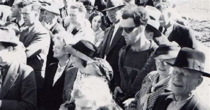 An alleged time traveler claims he knows the exact date Illinois' "purge" will begin