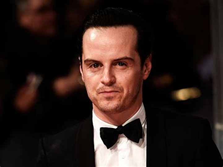 Andrew Scott's 5 Hottest Hot Priest Moments in Fleabag