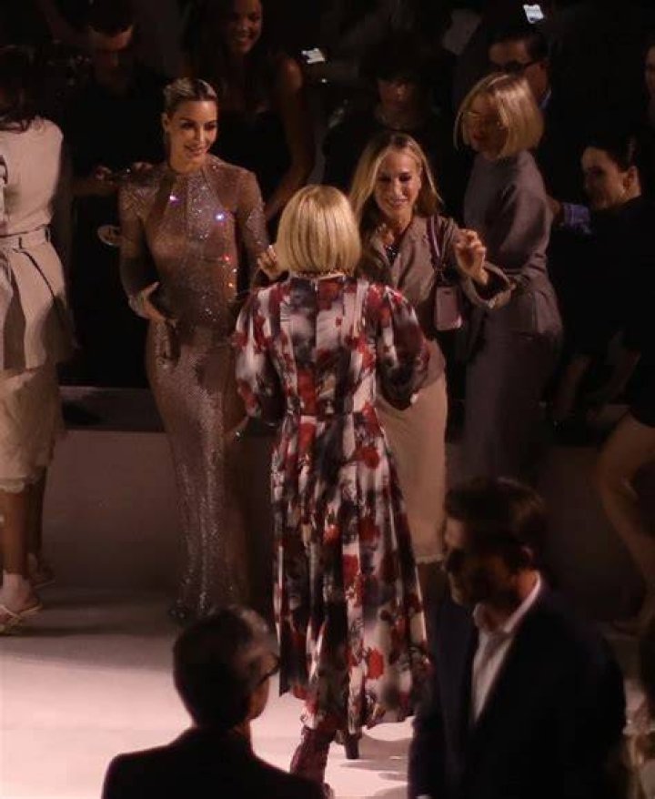 Anna seemed to ignore Kim and went straight over to Sarah
