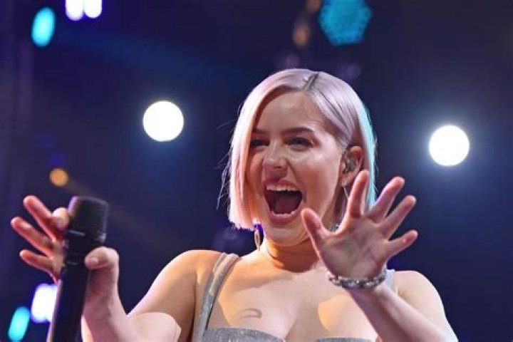 Anne-Marie fell down the stairs while performing at the Brits