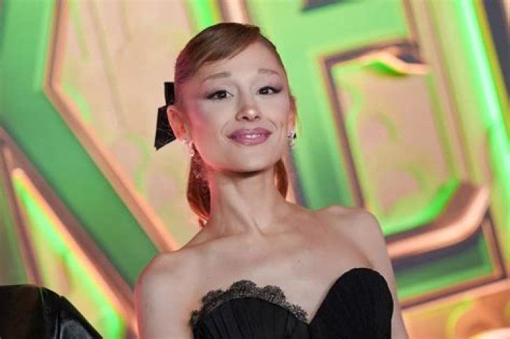 Ariana Grande Reveals the NSFW Meaning Behind Her &lsquo;Side to Side&rsquo; Collaboration With Nicki Minaj