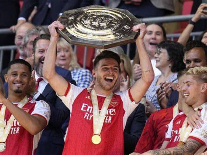 Arsenal lifted the Community Shield following a penalty shoot-out win over Manchester City