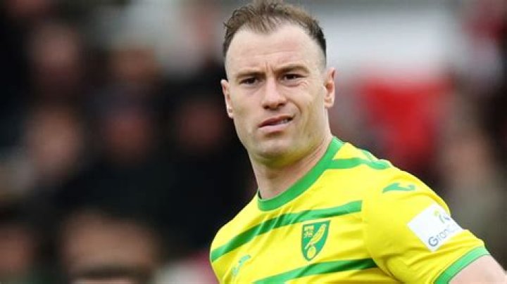  Ashley Barnes has been open about having a hair transplant