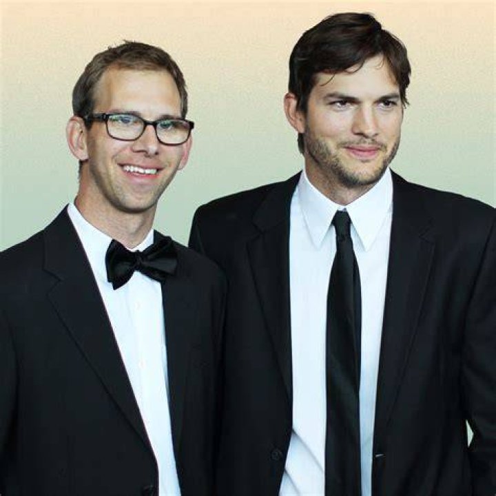 ​Ashton Kutcher&rsquo;s Twin Brother Michael Confesses &lsquo;Jealousy&rsquo; Caused Them to Drift Apart, Details Where They Stand Now 639 Starkey Foundation's 2013 So the World May Hear Awards Gala, St. Paul, USA