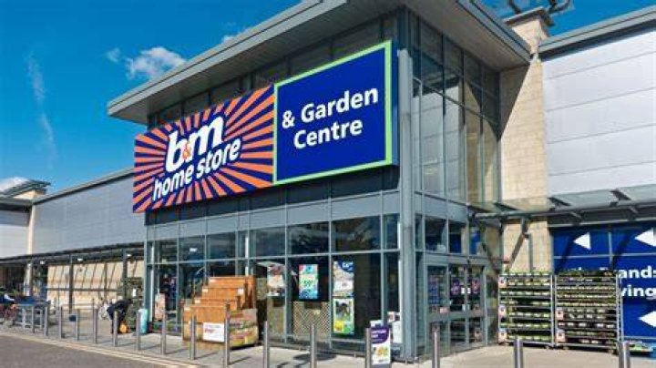 B&M shoppers are scrambling to buy &pound;10 bargain buy that&rsquo;ll transform your garden in an instant