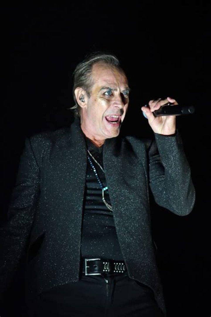 Bauhaus canceled its North American tour due to Peter Murphy's health