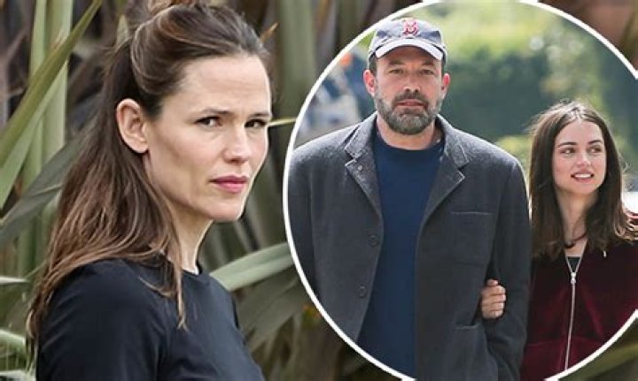  Ben Affleck&rsquo;s younger girlfriend Ana de Armas, 32, hugs his children, with ex Jennifer Garner, on a play date