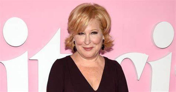 Bette Midler Criticized For &lsquo;Try Breastfeeding&rsquo; Comment Amid National Baby Formula Shortage