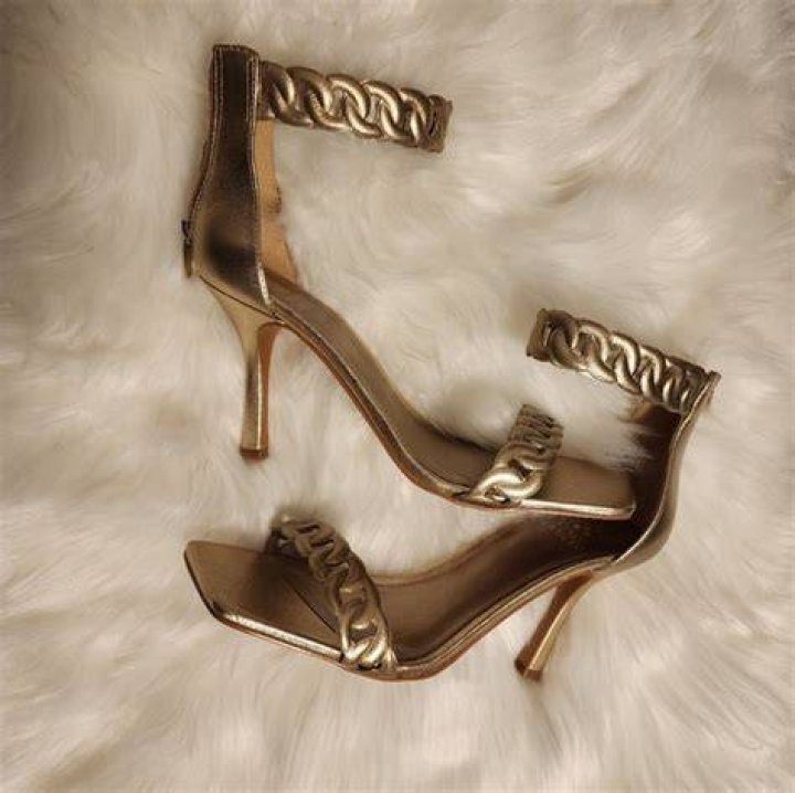 Bienvelda Sandal