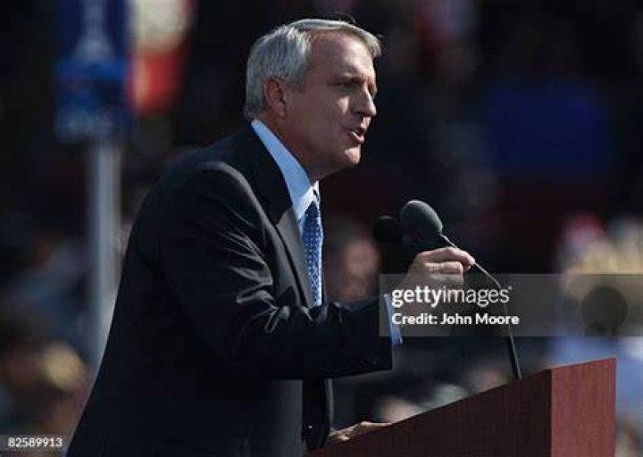 Bill Ritter speaks at a news event