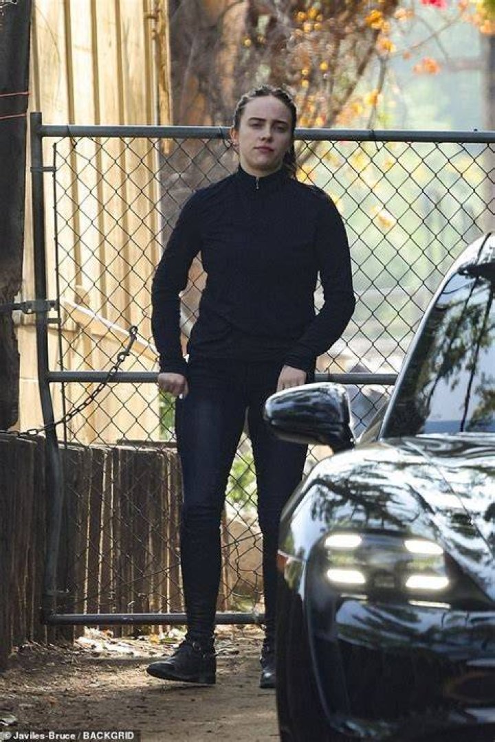 Billie looked slender in her latest pic with baby Marvel - 6 months after having her