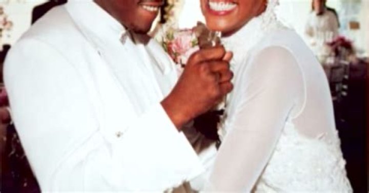 Bobby and Whitney were married from 1992 - 2007