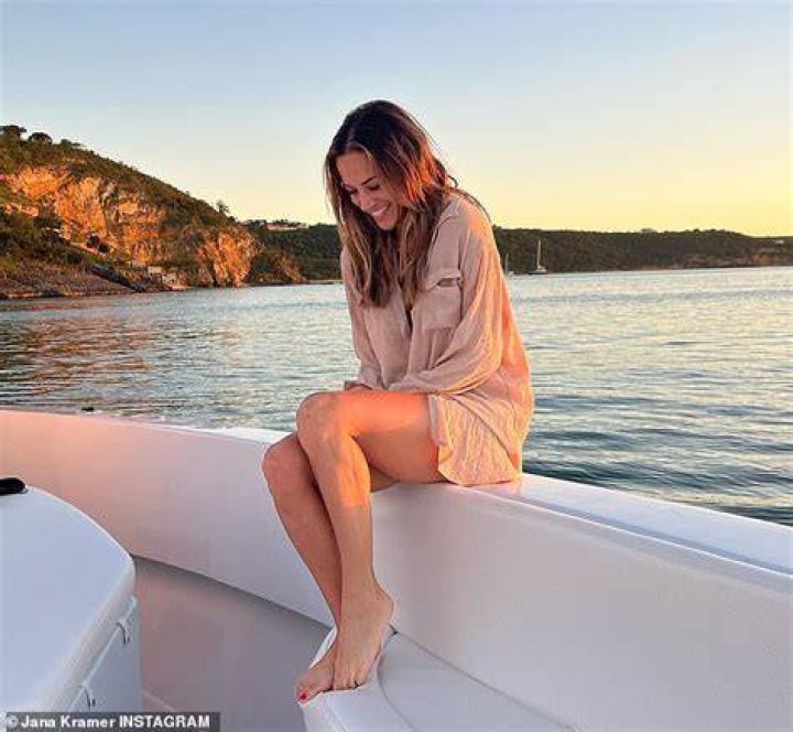 Bordeaux showed off her bikini body on the beach