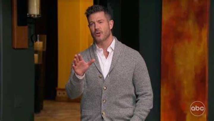 Brayden wore a questionable outfit on tonight's episode