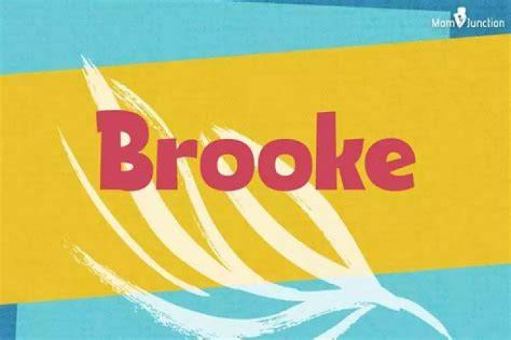 Brooke's boyfriend photographed her laying on a boat