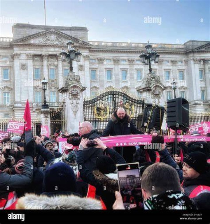 Buckingham Palace has demanded a doctored image of the Queen wearing a MAGA hat be removed from the bus