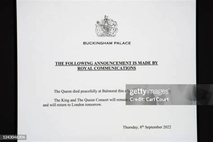  Buckingham Palace released a statement saying the Queen has been informed of her former brother-in-law's death