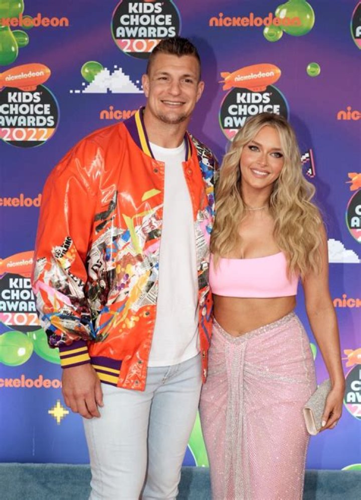Camille Kostek showed off her stunning figure in this blue bikini by the beach