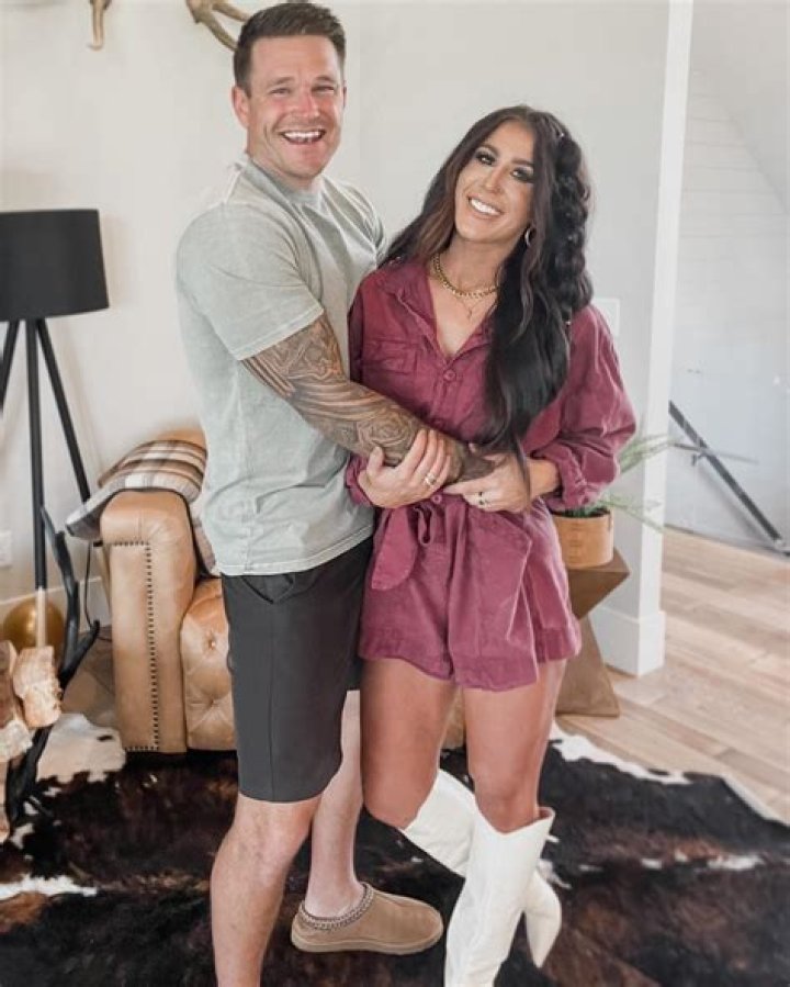 Chelsea Houska and Cole DeBoer own a home business empire