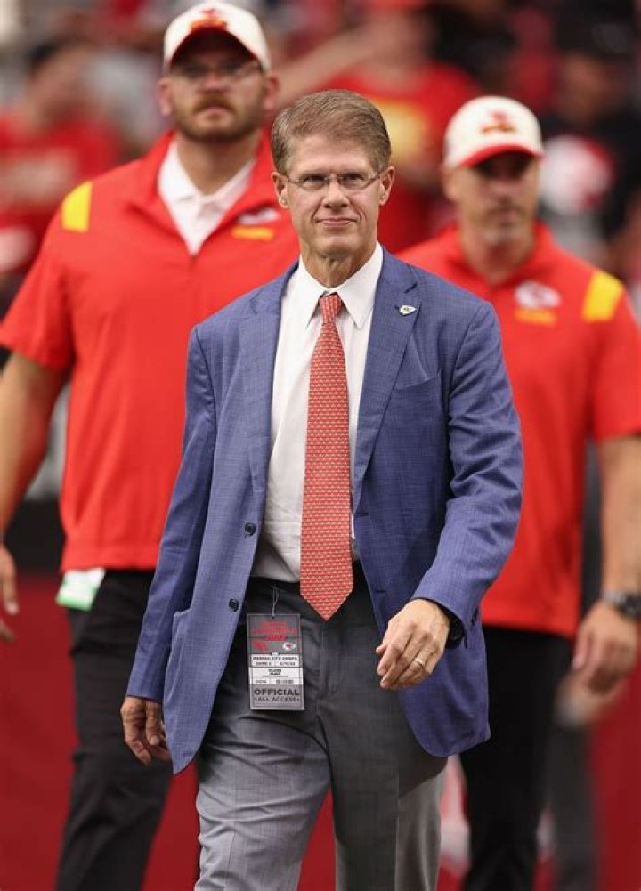 Chiefs owner Clark Hunt's daughter rocked the bikini in the snow but was 'thinking warm thoughts'