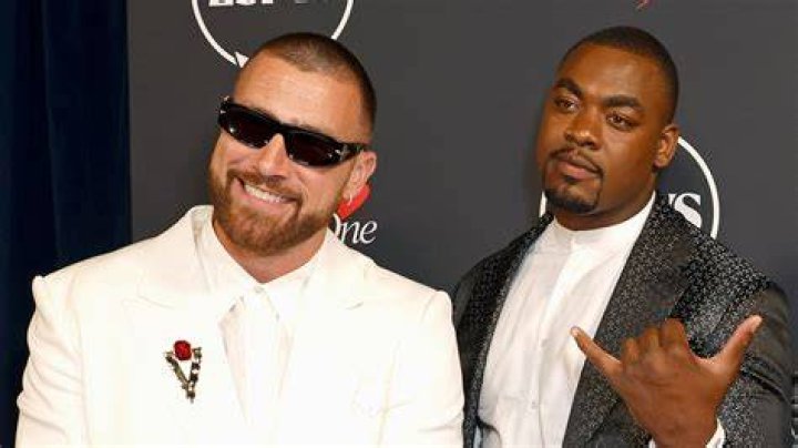 Chris Jones (C) left Travis Kelce (R) and Jason Kelce (R) crying with laughter as he discussed his viral wardrobe malfunction moment at the 2016 NFL Combine