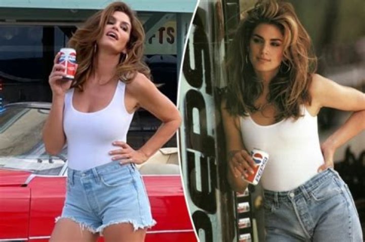 Cindy Crawford Recreates Her Iconic Leather Jacket Look 40 Years Later