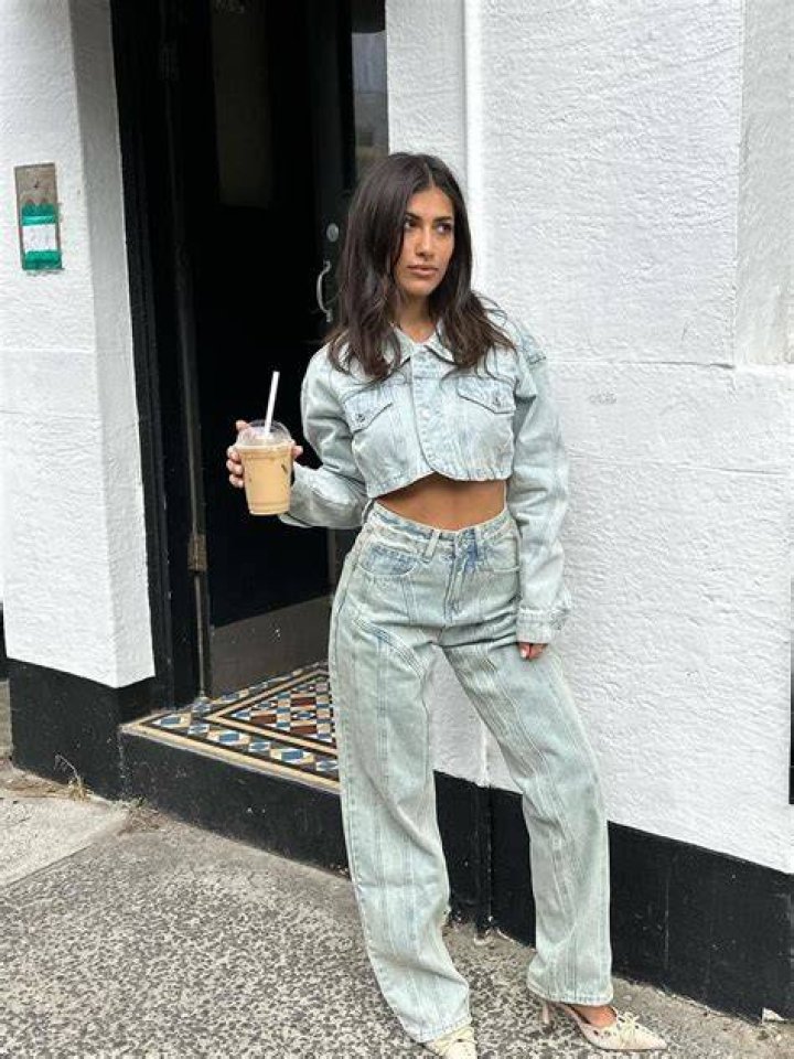 Claudia treats her Instagram followers to sexy pictures