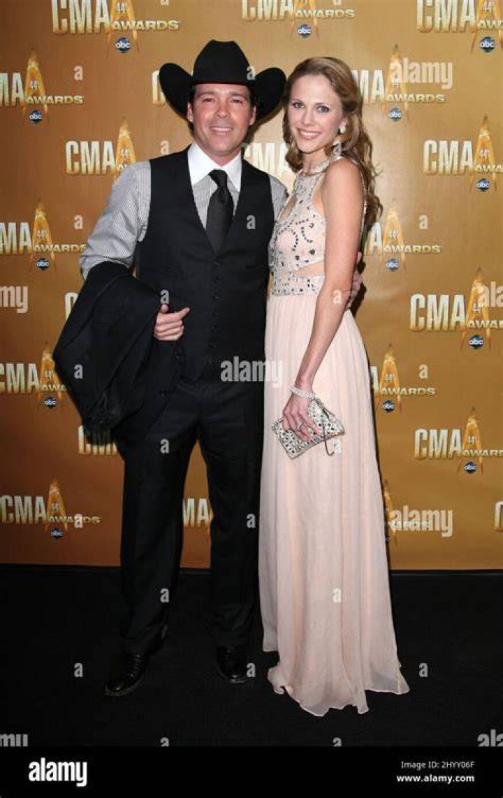 Clay Walker and Jessica Craig pictured with their daughter Mary Elizabeth