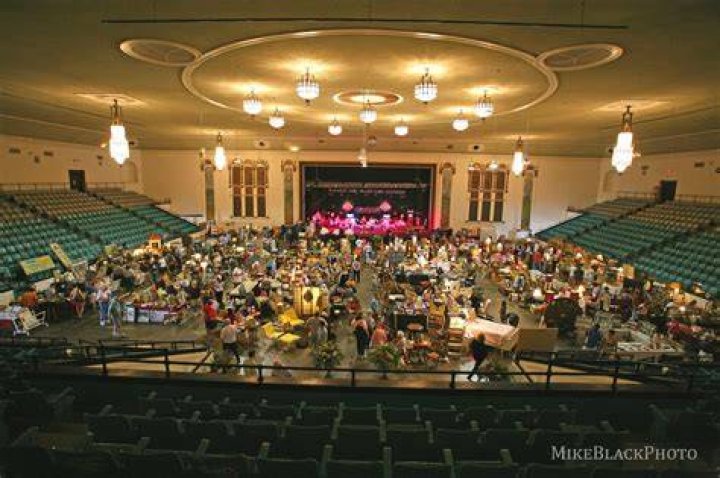 Concerts were held here in the 1990s