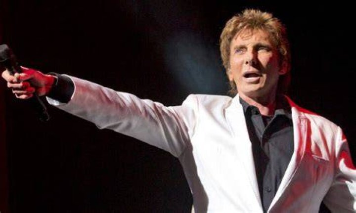 Critics pleaded with Barry Manilow to slow down on the Botox after his Christmas special