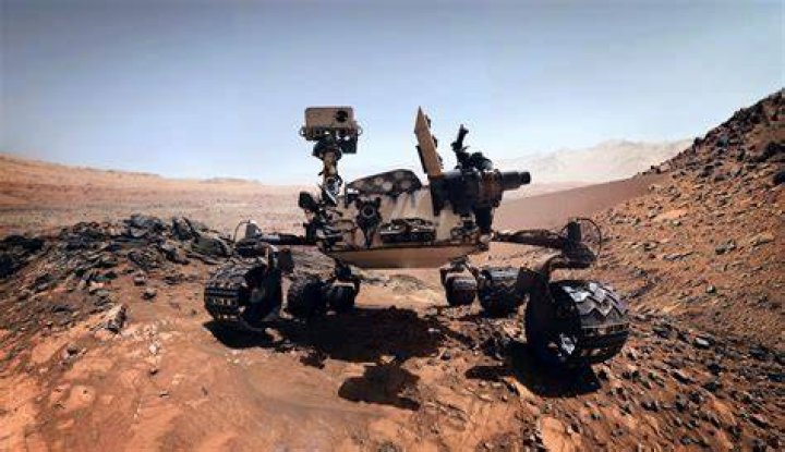 Curiosity as it explores Mars' Teal Ridge on June 18, 2019, the 2,440th Martian day, or sol, of the mission