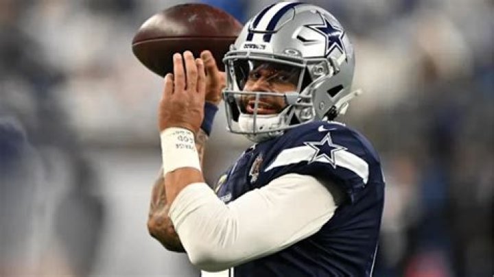  Dak has no lost two family members, his brother Jace and his mom Peggy, who passed away to colon cancer in 2013