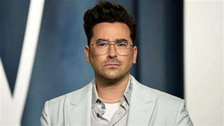 Dan Levy is not currently dating anyone