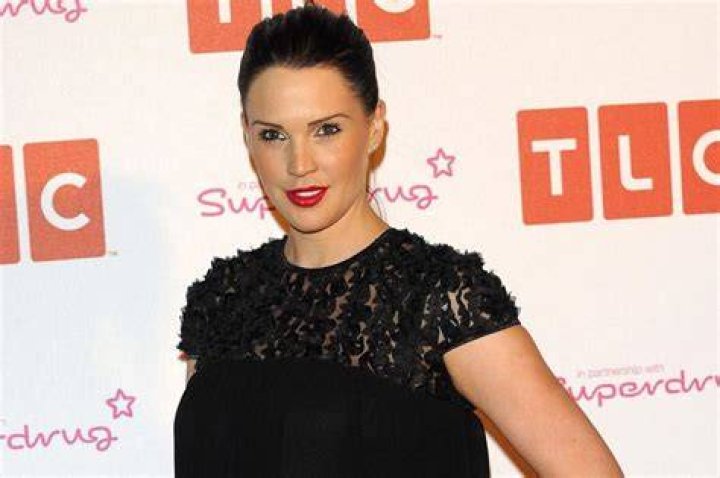 Danielle revealed how her pyjamas were in Emirates' recognisable red colour