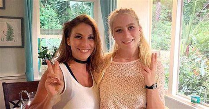  Daughter Lyssa has given her full support to the couple