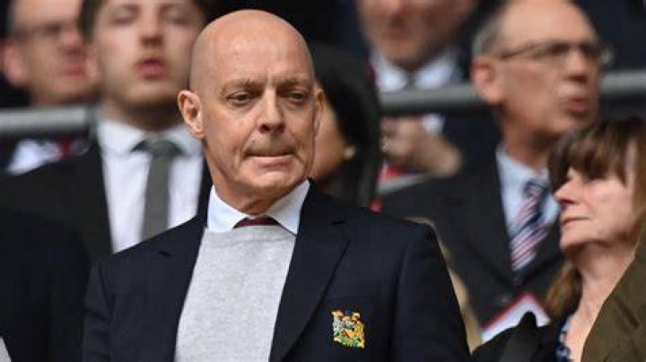 Dave is a Man United fan... despite having dabbled with PSG gear