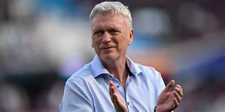 David Moyes is reported to be on the hunt for a striker to rival Michail Antonio