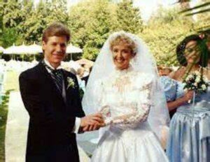Debbie Zipp Net Worth, Income, Salary, Earnings, Biography, How much money make?