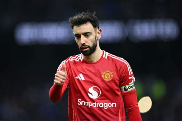 Deeney believes Fernandes has tried to get himself sent off in the past